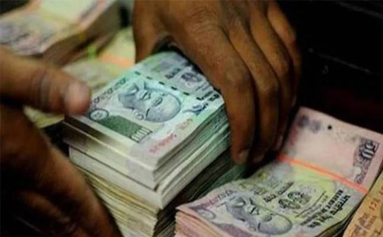 नोटबंदी के बाद दूसरा झटका, 50:50 स्कीम में महज 4,900 करोड़ रुपये की ब्लैक मनी का खुलासा
