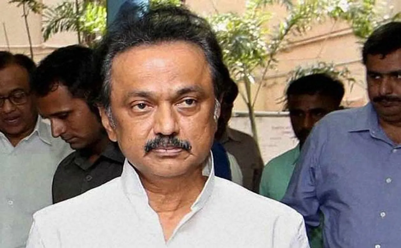 मुश्किल में AIADMK सरकार: राज्यपाल को DMK का अल्टीमेटम, नहीं हुआ शक्ति परीक्षण तो जाएंगे कोर्ट