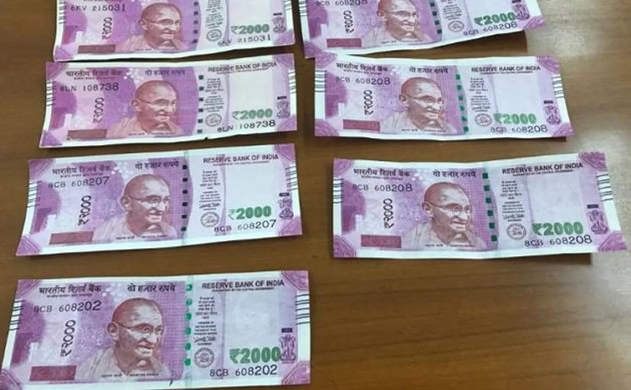 पश्चिम बंगाल और महाराष्ट्र में 15 लाख से ज्यादा के नकली नोट बरामद