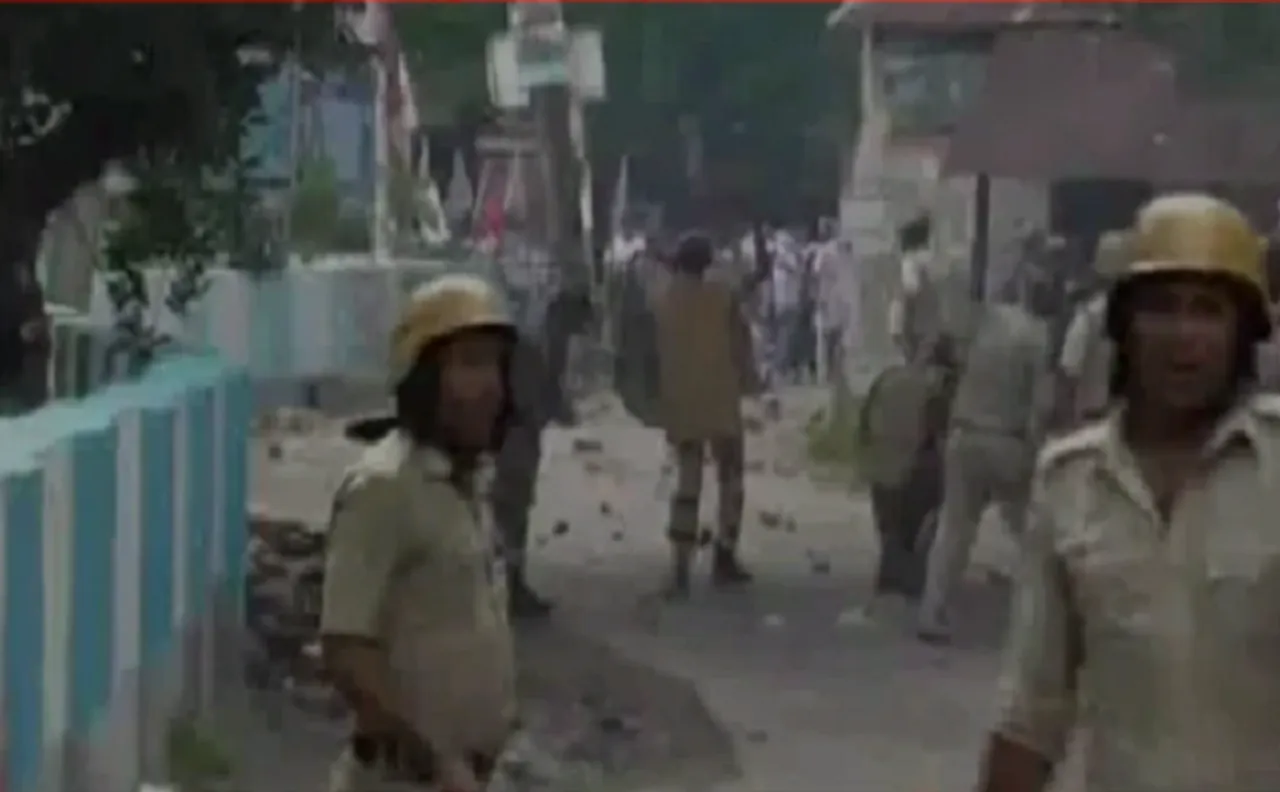 पश्चिम बंगाल में लेफ्ट समर्थकों पर पुलिस का लाठीचार्ज, कई घायल