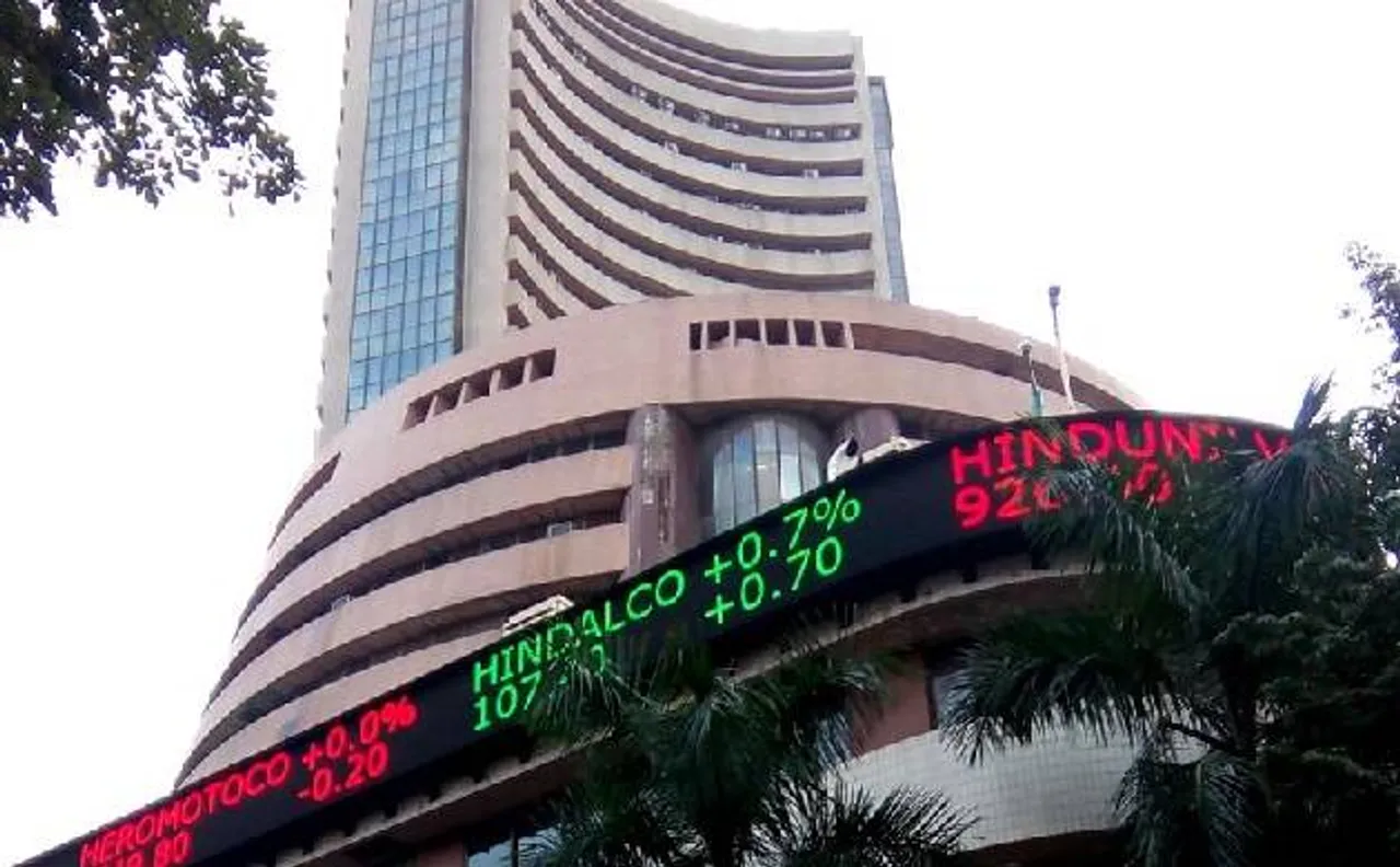 सेंसेक्स में 200 अंकों की उछाल, निफ्टी 10,000 स्तर पार