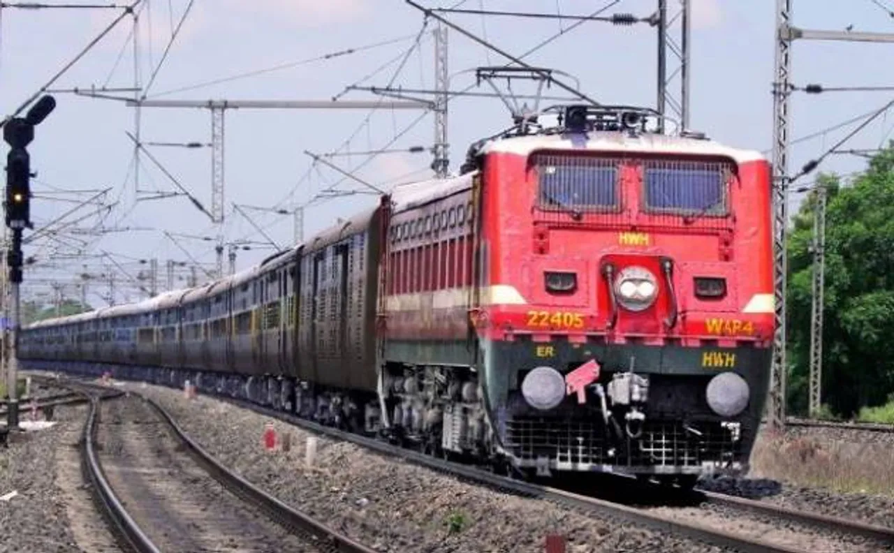 12वीं पास के लिए रेलवे ने निकाली नौकरियां, सैलरी 20 हजार रुपये