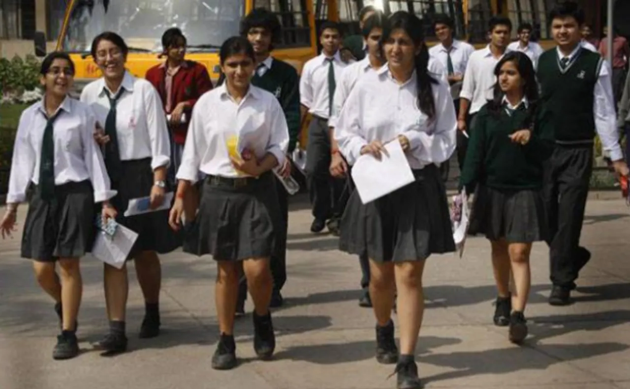 सीबीएसई ने सभी स्कूलों को सीसीटीवी कैमरे लगाने और स्टाफ ऑडिट कराने का दिया निर्देश