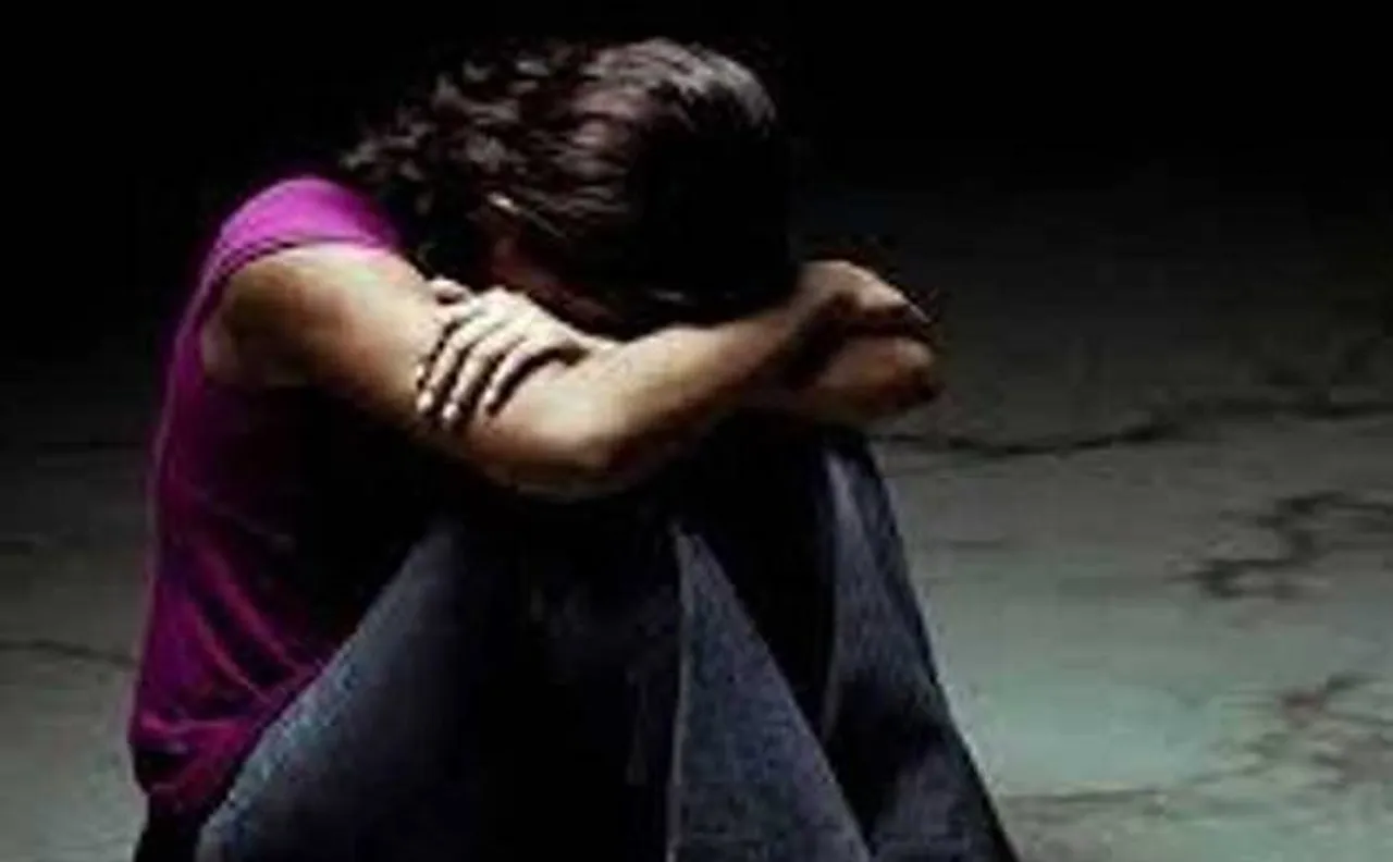 यूपी: 12 साल की मासूम के साथ गैंगरेप, खेत में ले जाकर दिया वारदात को अंजाम