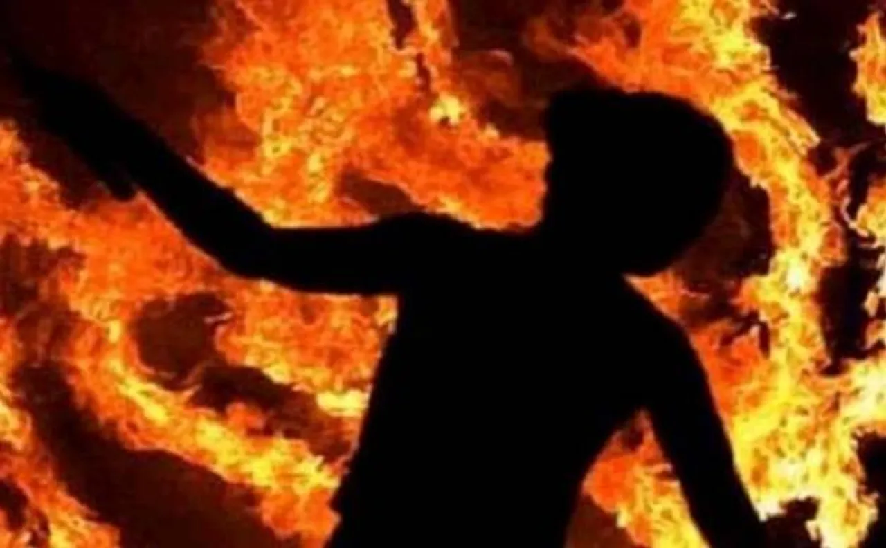 हैदराबाद: पत्नी को MBBS में नहीं मिला एडमिशन तो गुस्साए पति ने लगा दी आग, मौत