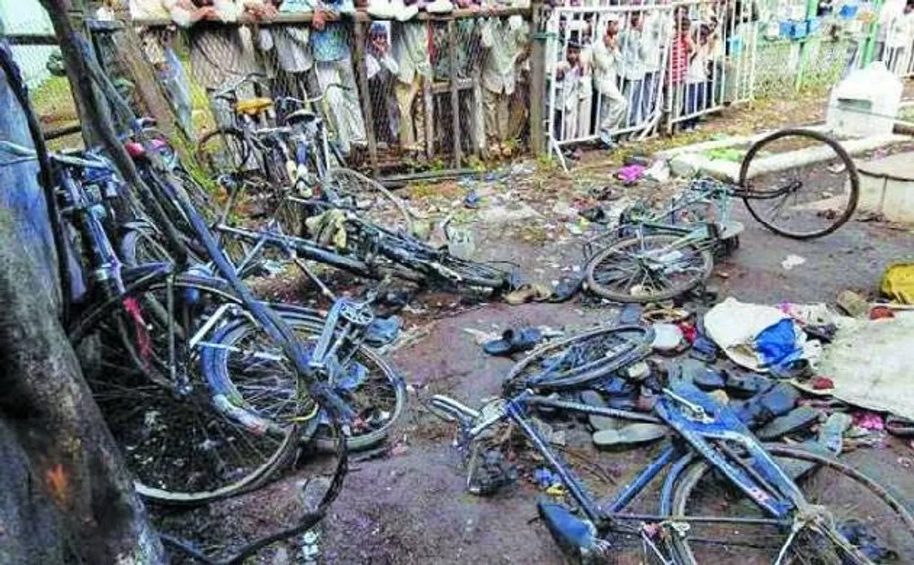 मालेगांव ब्लास्ट: कर्नल पुरोहित और साध्वी प्रज्ञा के बाद अब दो और आरोपियों को जमानत
