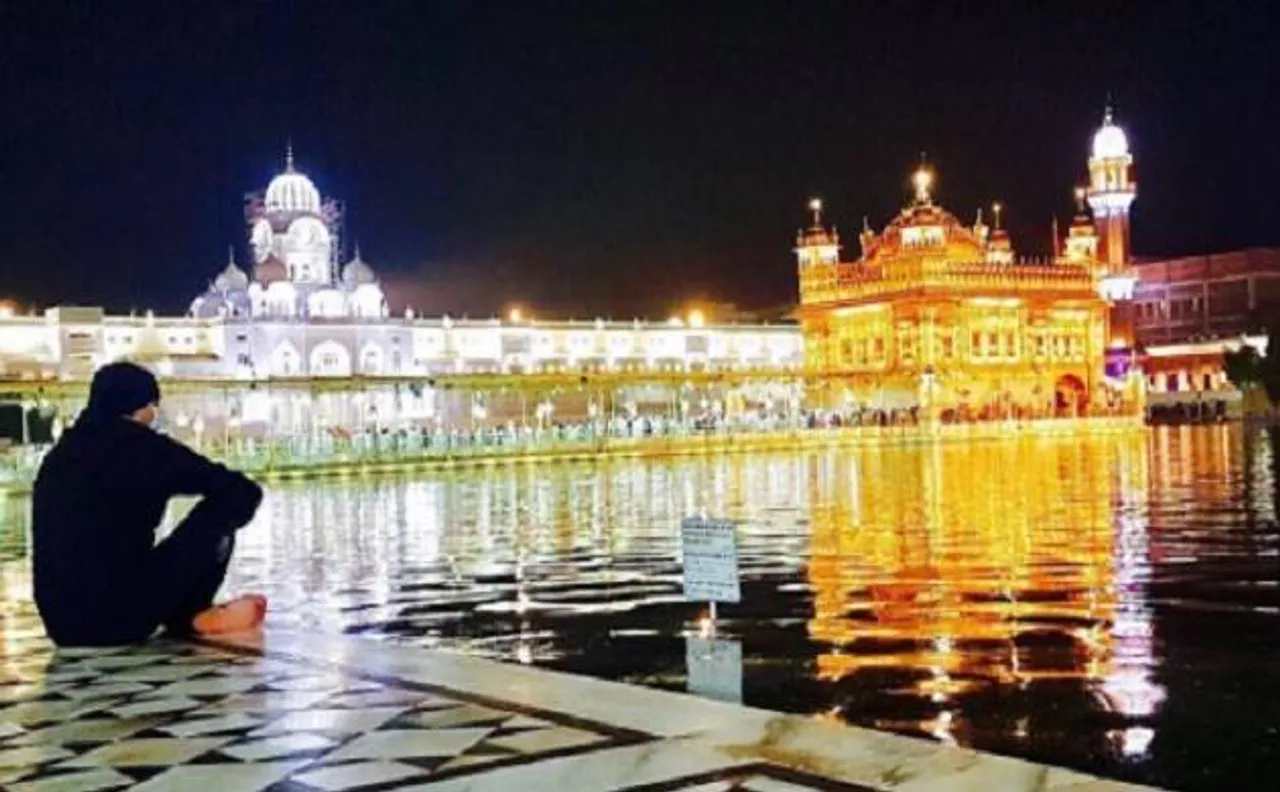 अक्षय कुमार पहुंचे स्वर्ण मंदिर, बोले- यह किसी ख्वाब से कम नहीं है