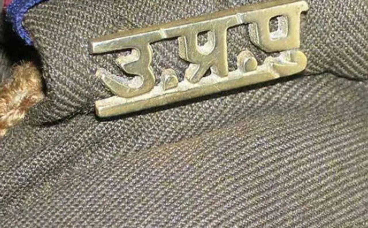 उत्तर प्रदेश: युवकों को थर्ड डिग्री देने पर 2 सिपाही निलंबित