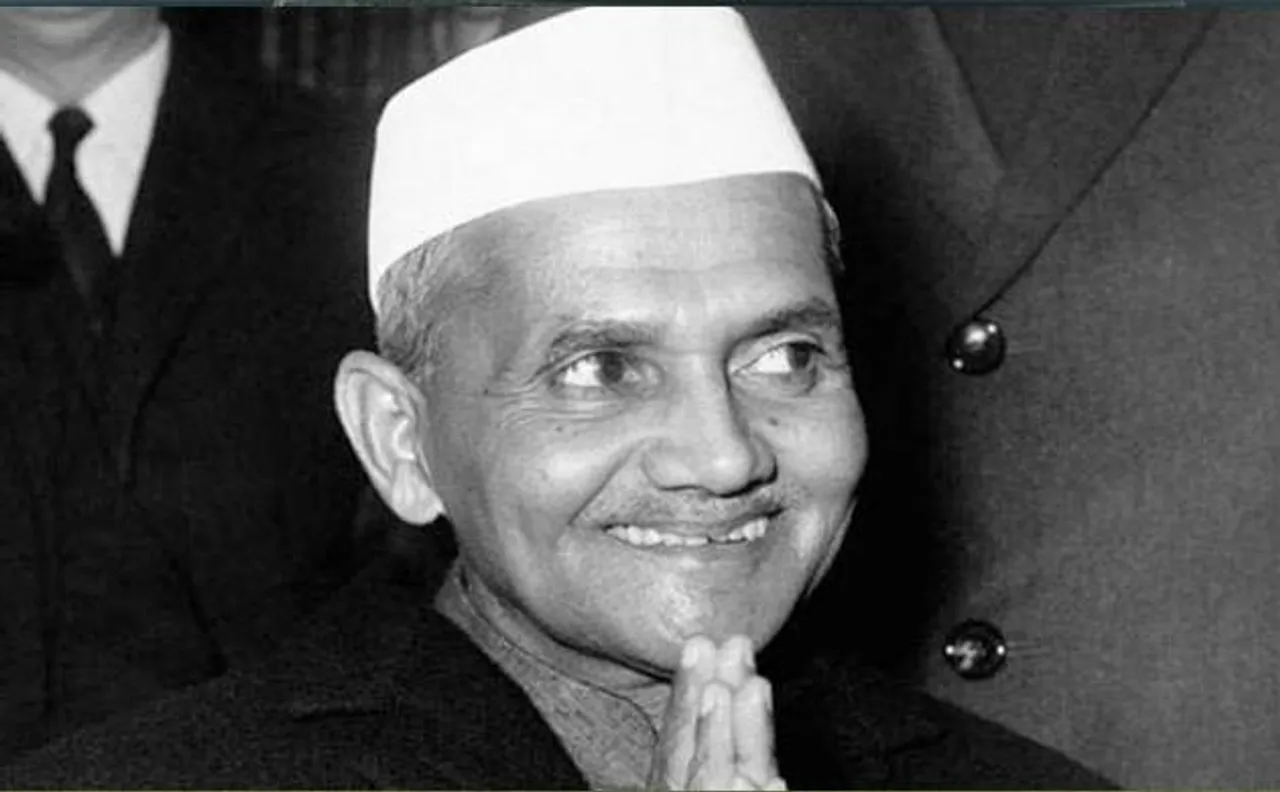 लालबहादुर शास्त्री जयंती: जब लालबहादुर शास्त्री ने अपने बेटे का प्रमोशन कर दिया था रद्द!