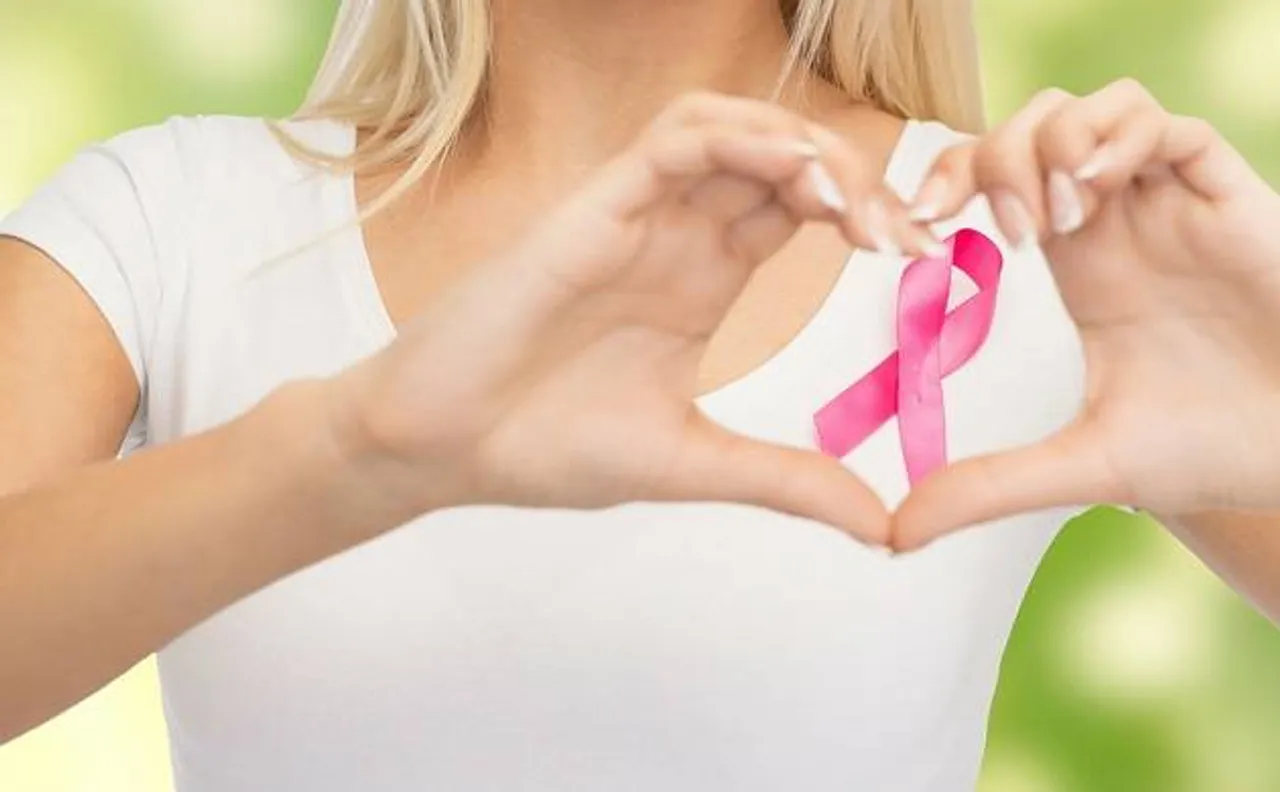 Breast Cancer Awareness Month: स्तन कैंसर से करें बचाव , जानें इसके कारण और लक्षण