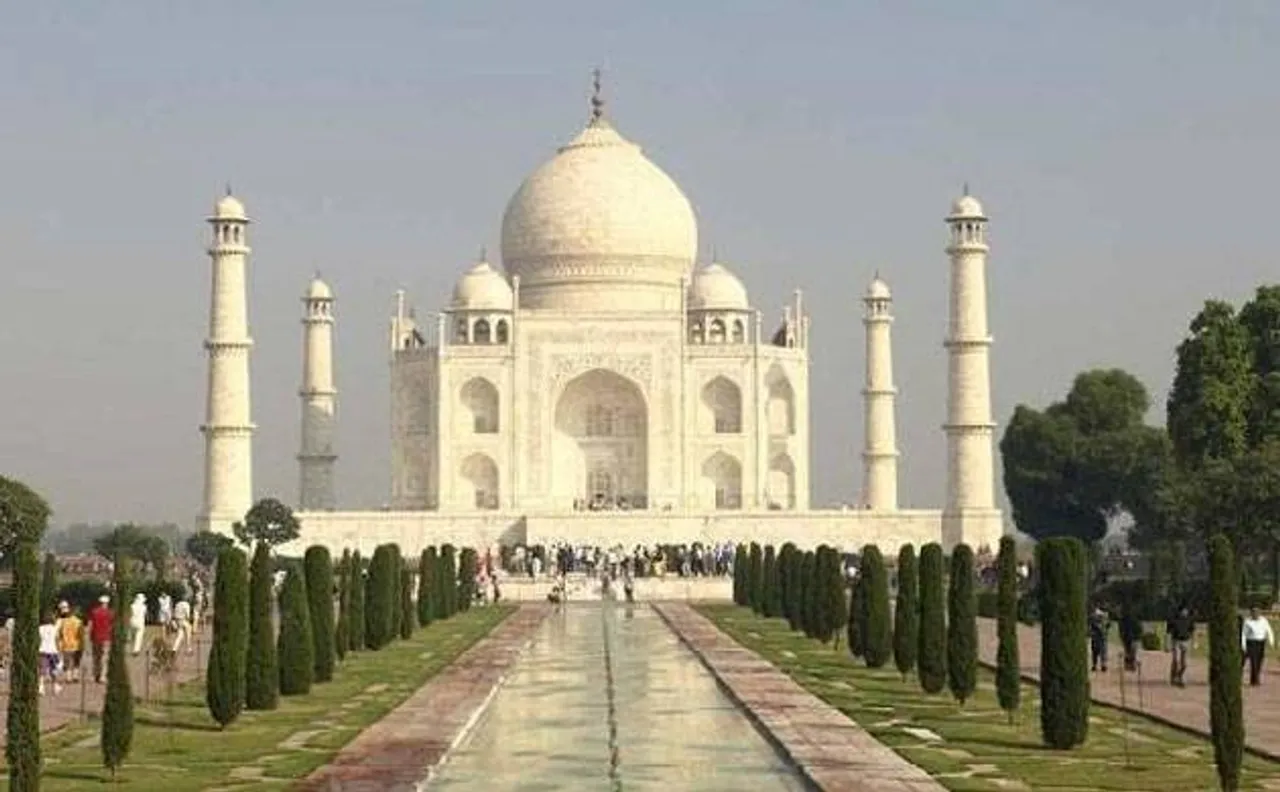 योगी सरकार ने पर्यटन स्थलों के बुकलेट में ताजमहल को नहीं दी जगह
