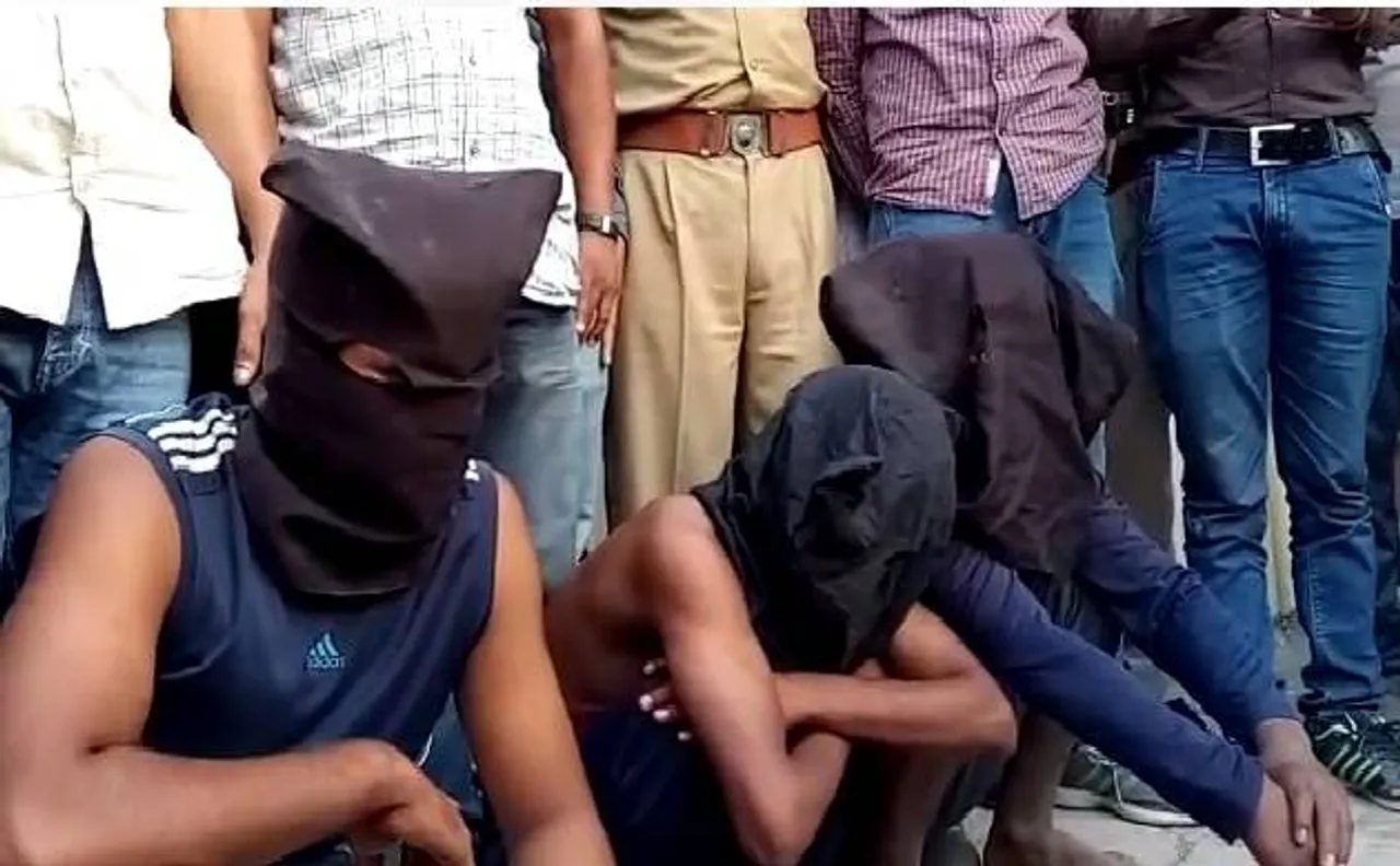 राजस्थान :  अवैध संबंधों के चलते हुई थी अलवर में 5 लोगों की हत्या, पत्नी गिरफ्तार