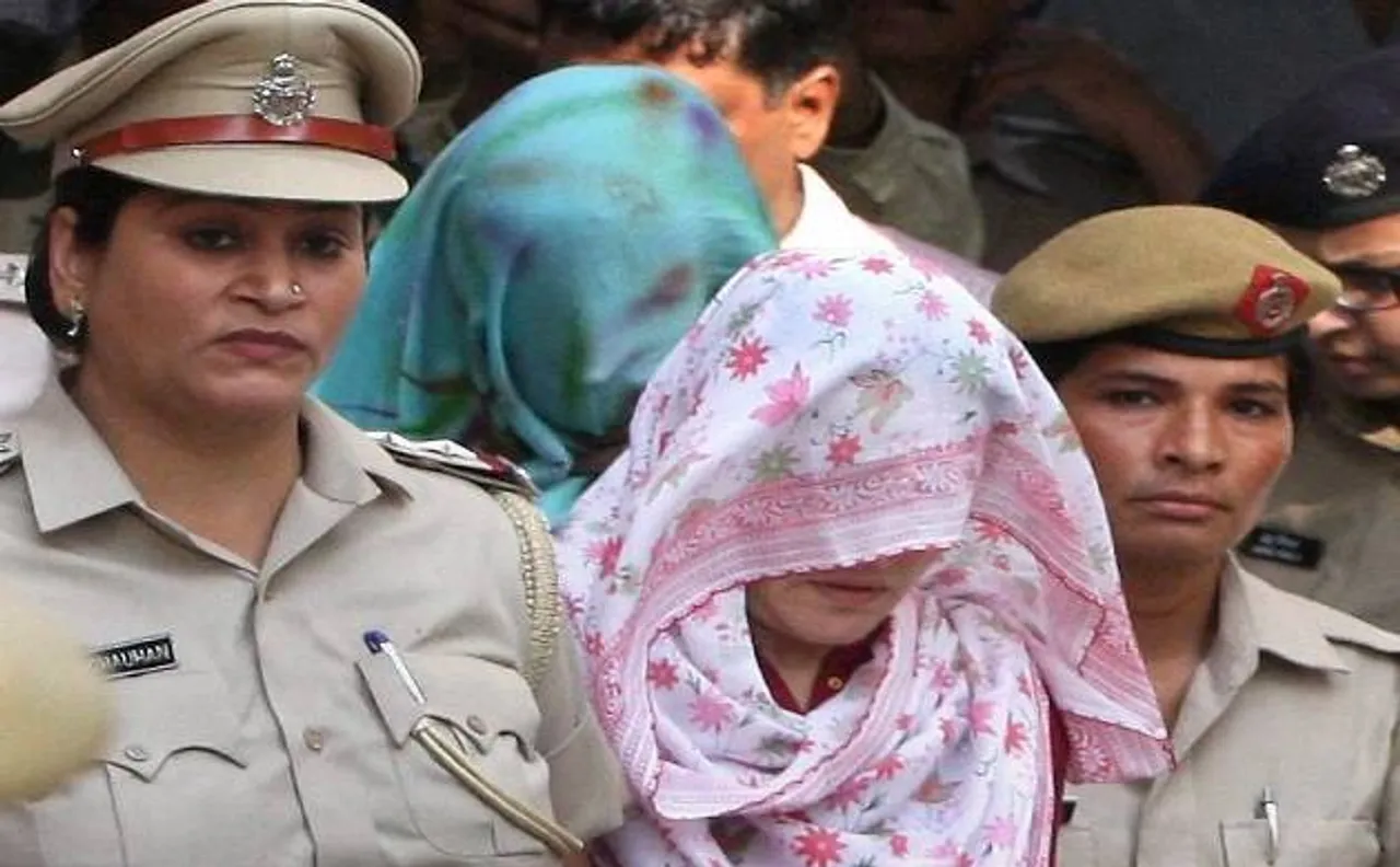 पुलिस को चकमा देने के लिए हनीप्रीत ने किया था 17 सिम कार्ड का इस्तेमाल