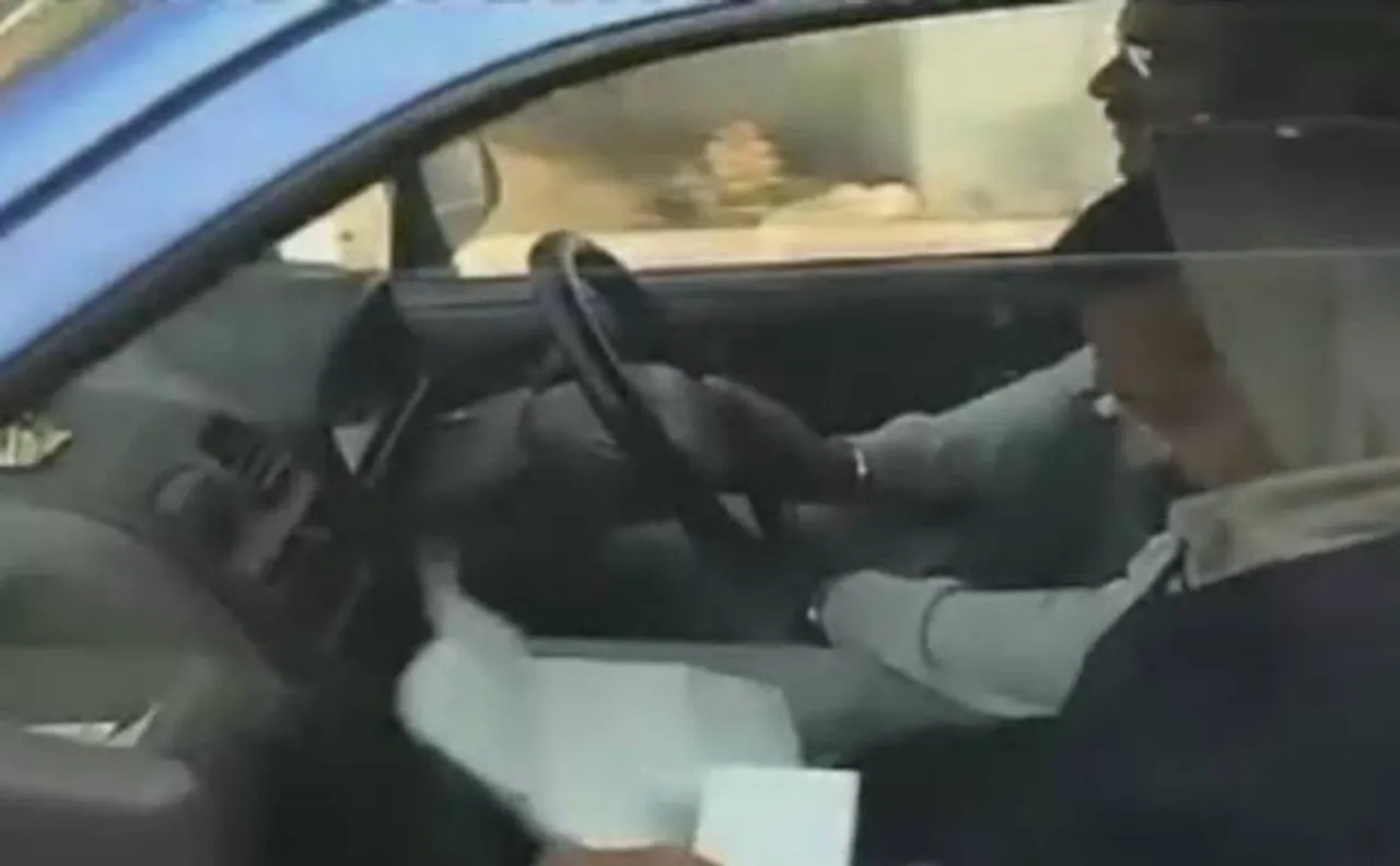 अरविंद केजरीवाल की Wagon R कार दिल्ली सचिवालय के बाहर से हुई चोरी