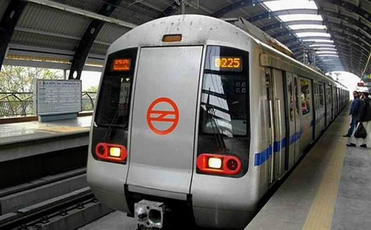 दिल्ली: तकनीकी खराबी के चलते दिल्ली मेट्रो की वायलेट लाइन हुई ठप्प