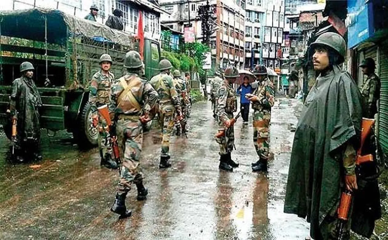 सरकार ने दार्जिलिंग से अर्धसैनिक बलों के 1,000 जवानों को हटाने के आदेश दिए