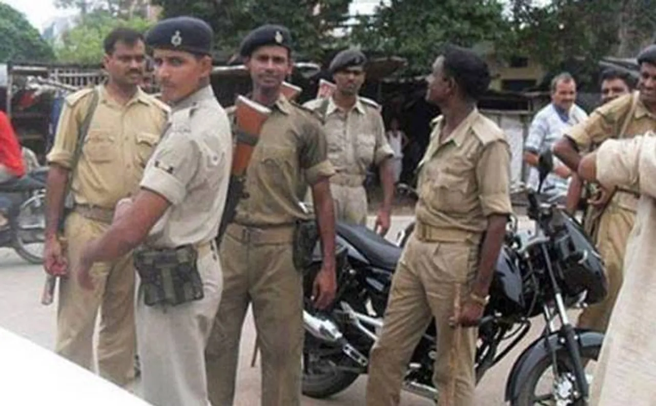 बिहार के समस्तीपुर में पुलिस फायरिंग में एक की मौत, गुस्साए लोगों ने 20 गाड़ियां फूंकी