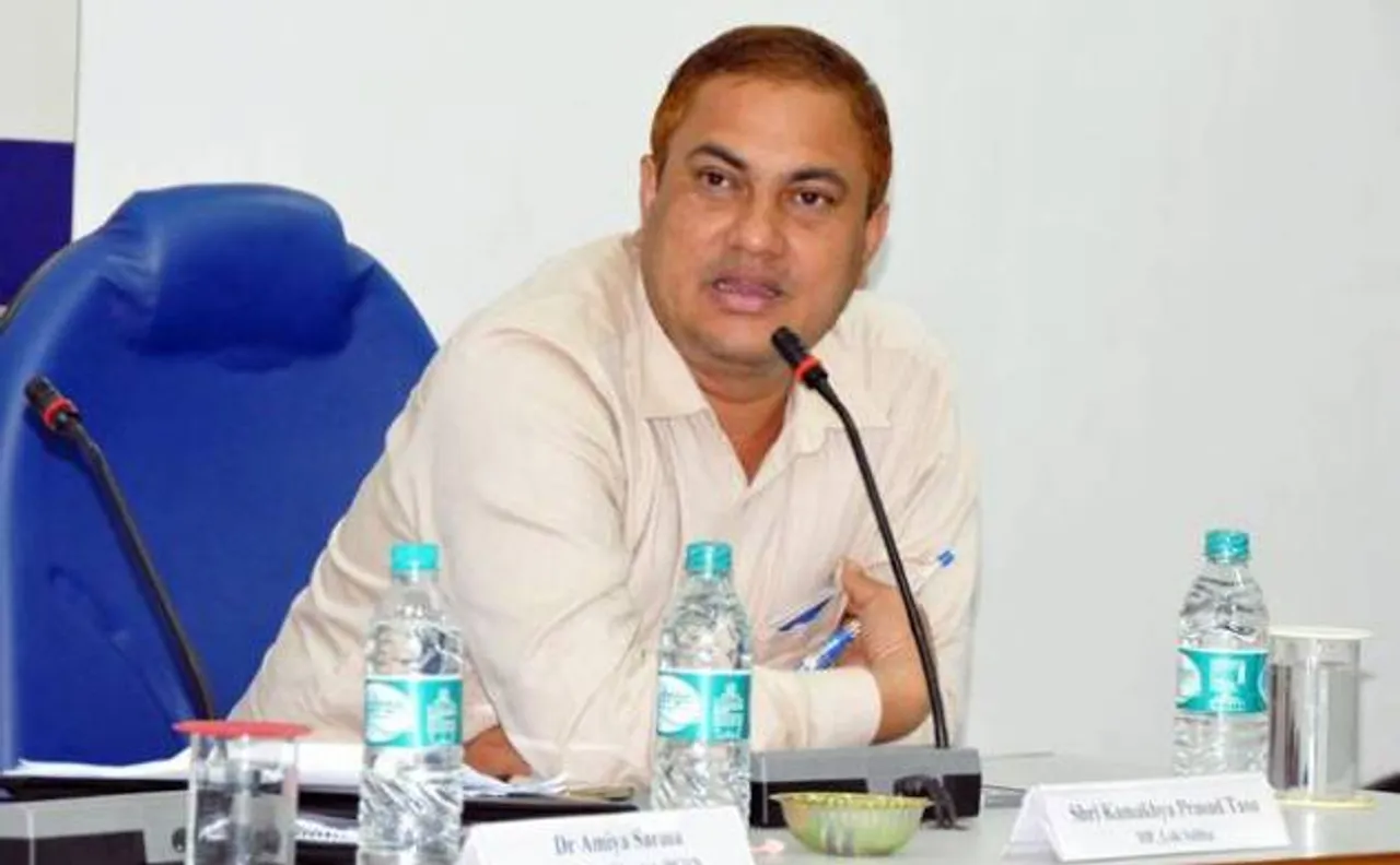 BJP सांसद ने नेहरू-गांधी को बताया 'कचरा', कांग्रेस ने दर्ज कराई शिकायत