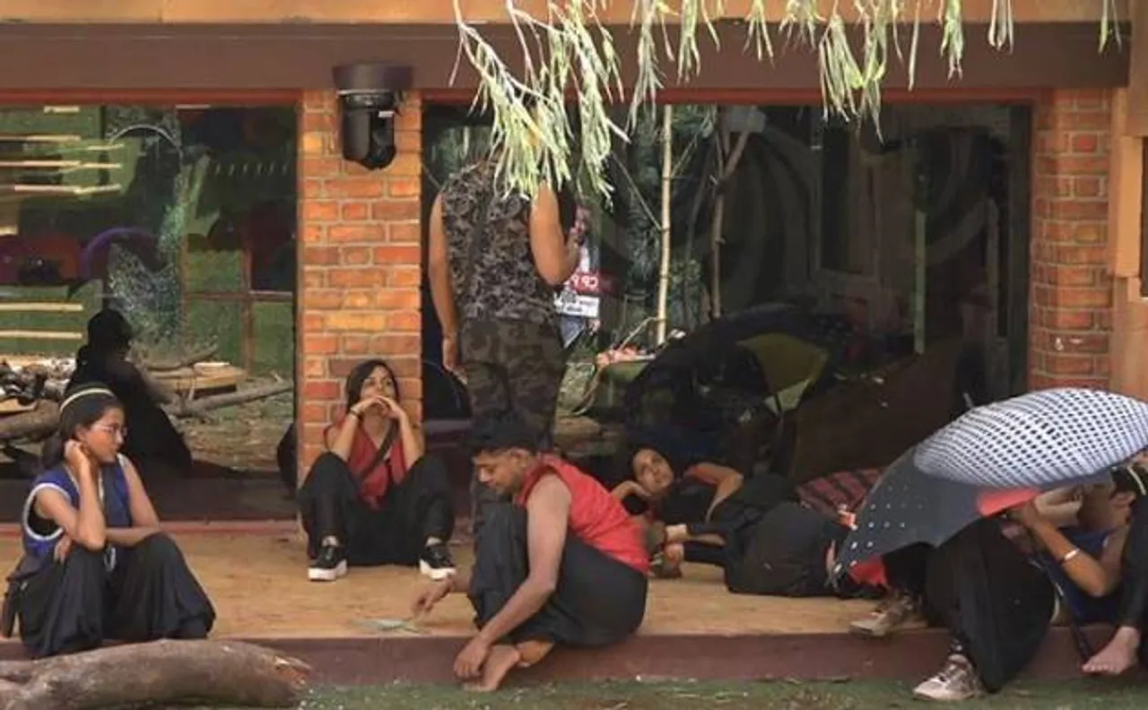 Bigg Boss 11 Episode 24: ढिंचैक पूजा और आकाश में बढ़ी नजदीकियां