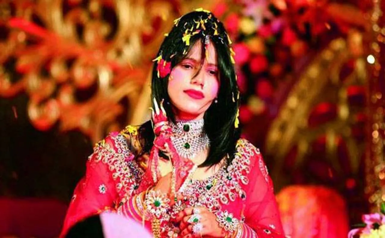 पत्रकारों पर भड़कीं राधे मां, बोली-मीडिया वाले मुझे मार क्यों नहीं देते