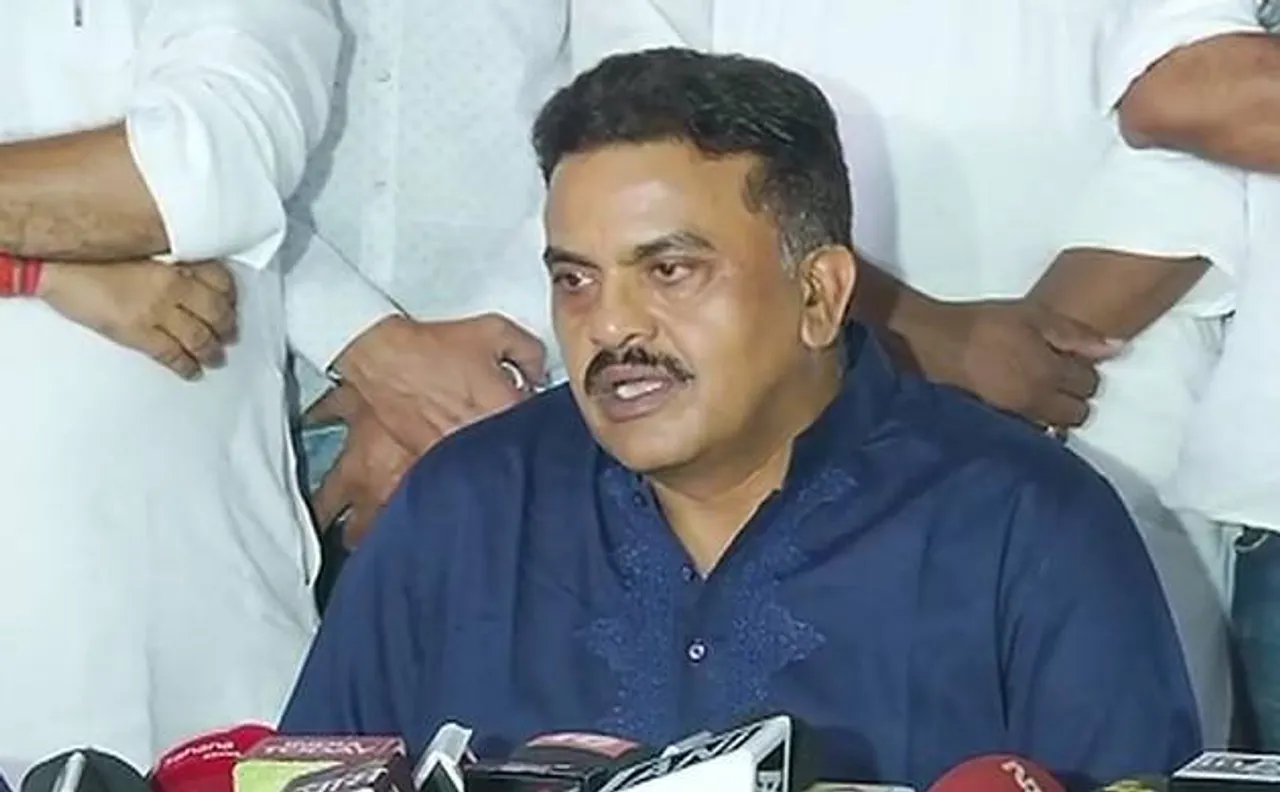 मुंबई: बीजेपी पर भड़के संजय निरूपम, कहा- मनसे के गुंडों पर नहीं होती एफआईआर