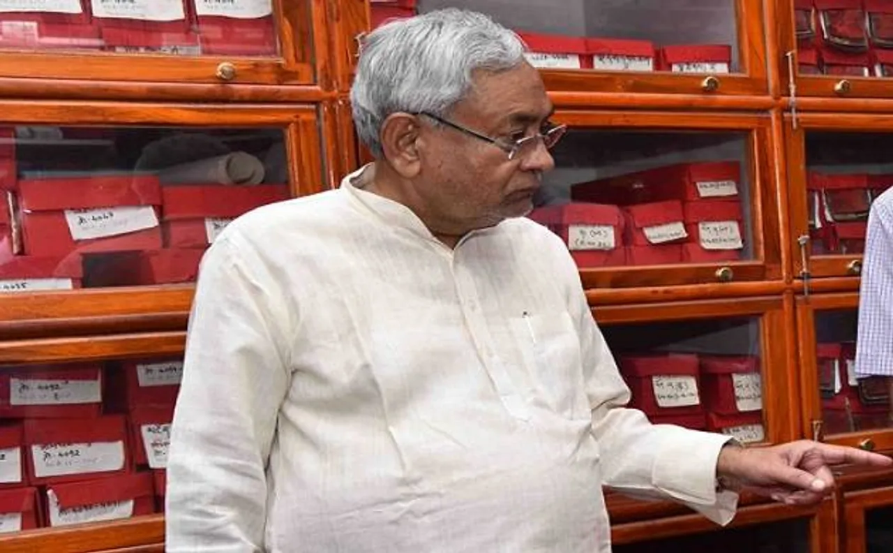 राकेश सिंह के साथ सेल्फी को लेकर तेजस्वी के आरोप पर नीतीश ने दी सफाई