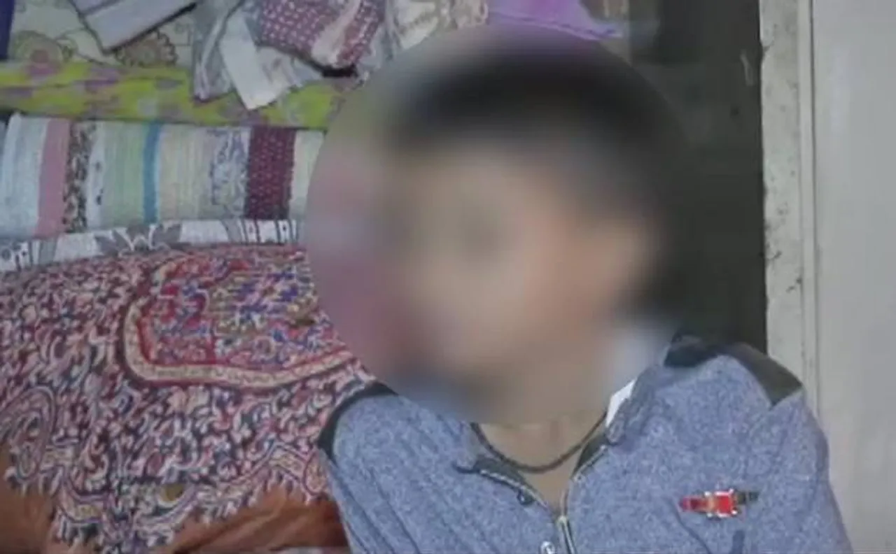 दिल्ली: टीचर ने 5वीं के छात्र को पाइप से बुरी तरह पीटा, नोट बुक स्कूल नहीं ले जाने की मिली सजा