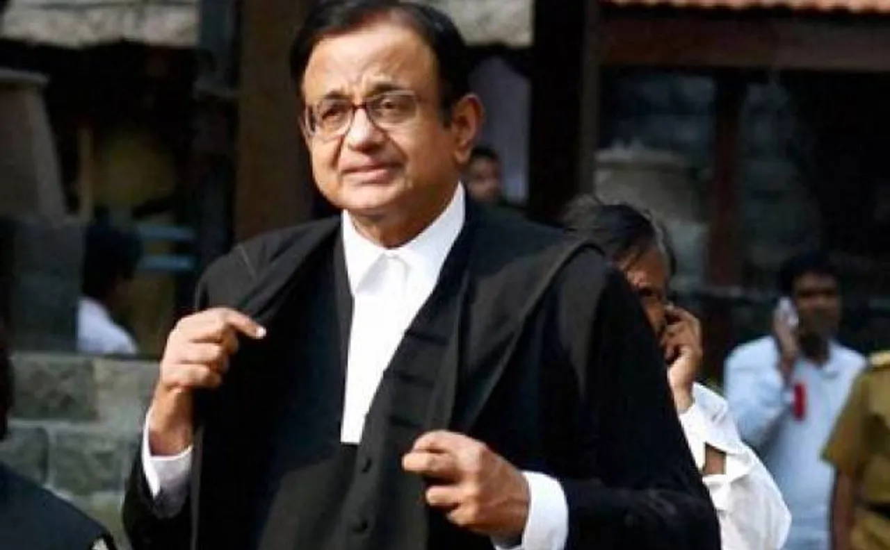 दिल्ली सरकार और उपराज्यपाल के अधिकार पर चिदंबरम SC में केजरीवाल का रखेंगे पक्ष