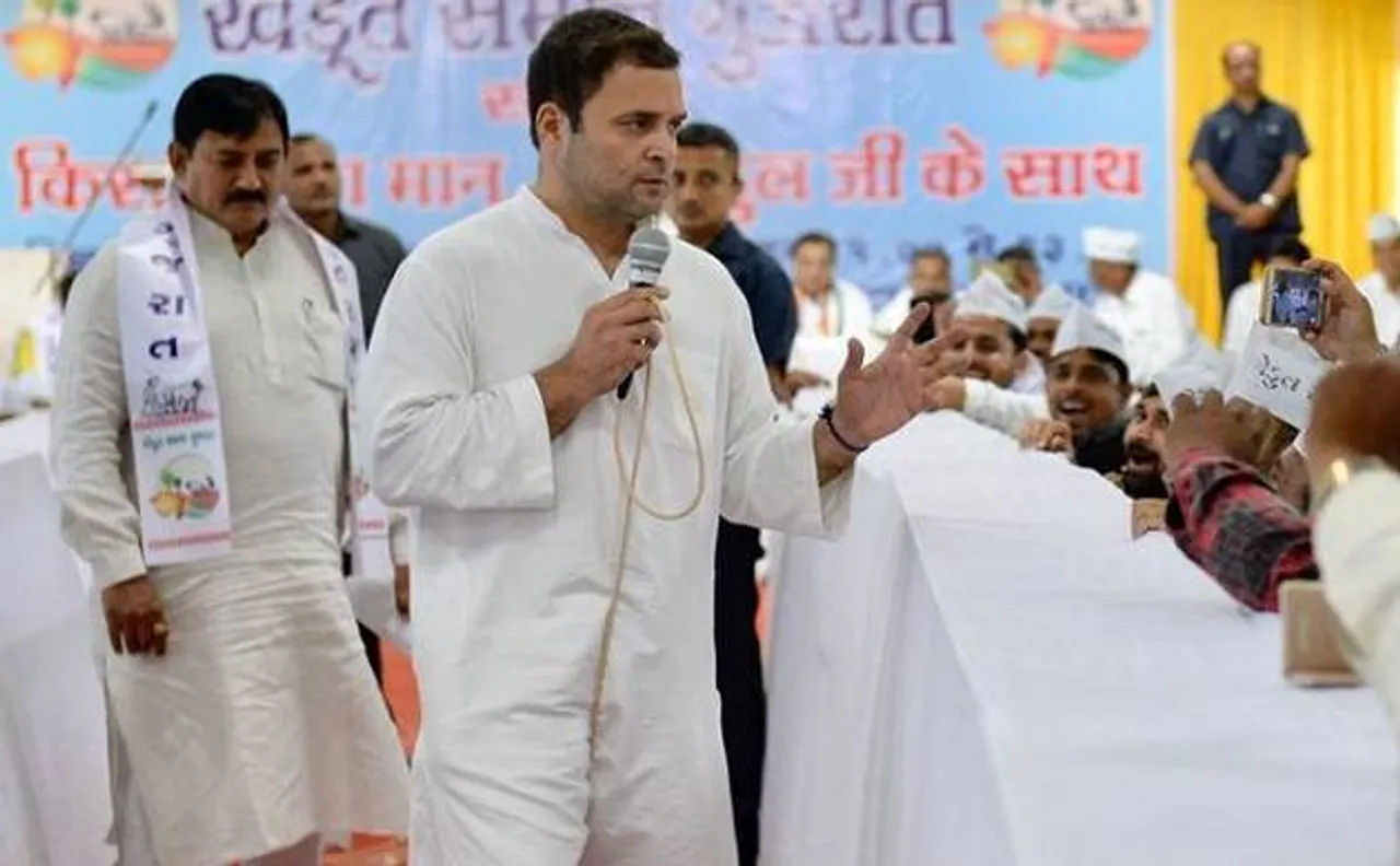 गुजरात चुनाव: सूरत में राहुल गांधी का ऐलान- कांग्रेस सत्ता में आयी तो बदलेगा जीएसटी ढांचा