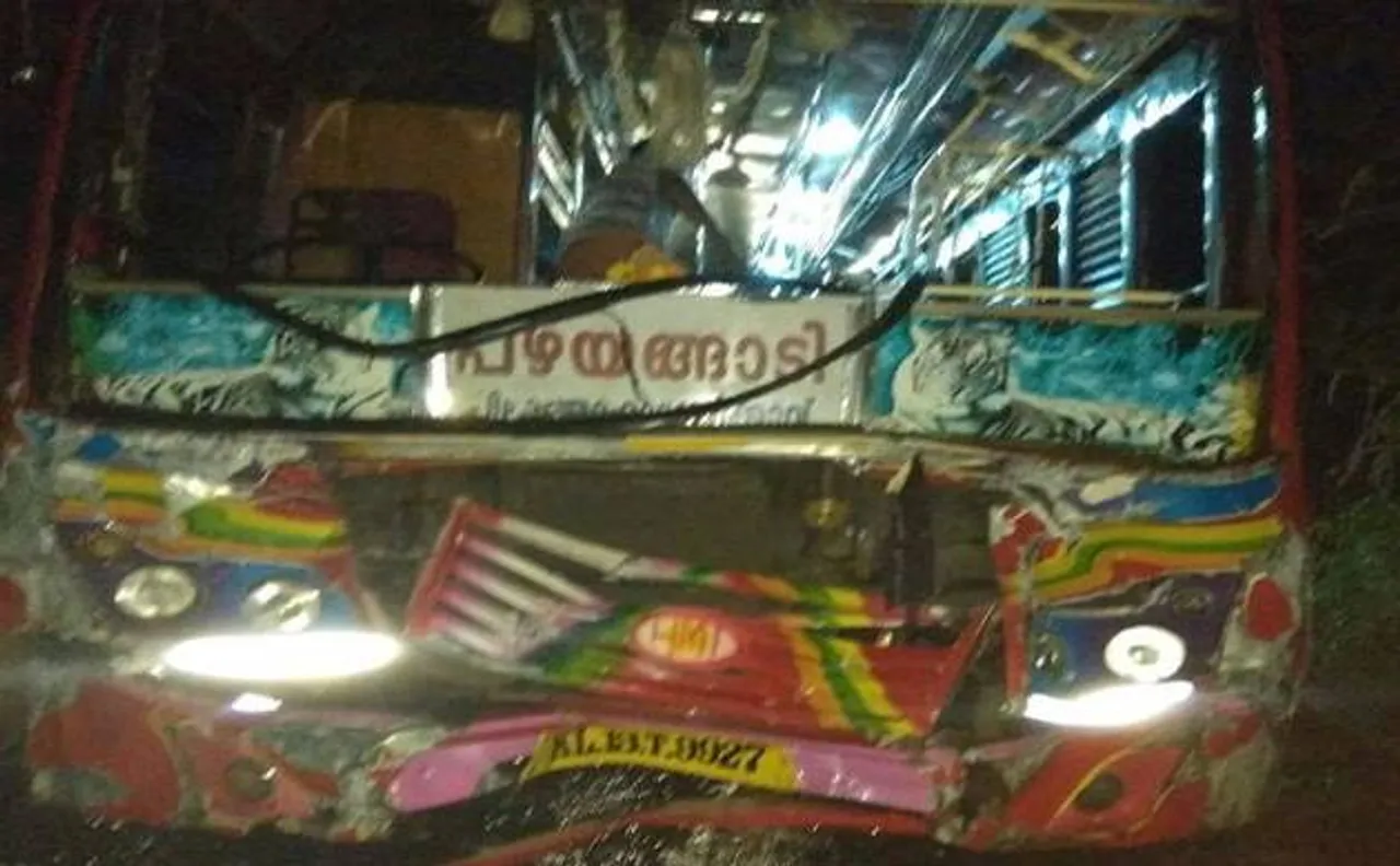 केरल: इंतजार कर रहे यात्रियों को बस ने कुचला, 5 की मौत 20 घायल