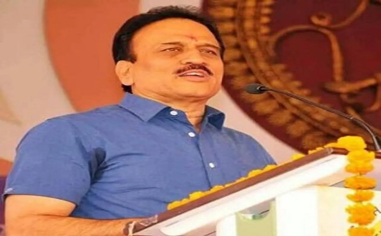 महाराष्ट्र के मंत्री का बेतुका बयान, कहा- शराब की मांग को बढ़ाने के लिए महिलाओं पर नाम रखना चाहिए