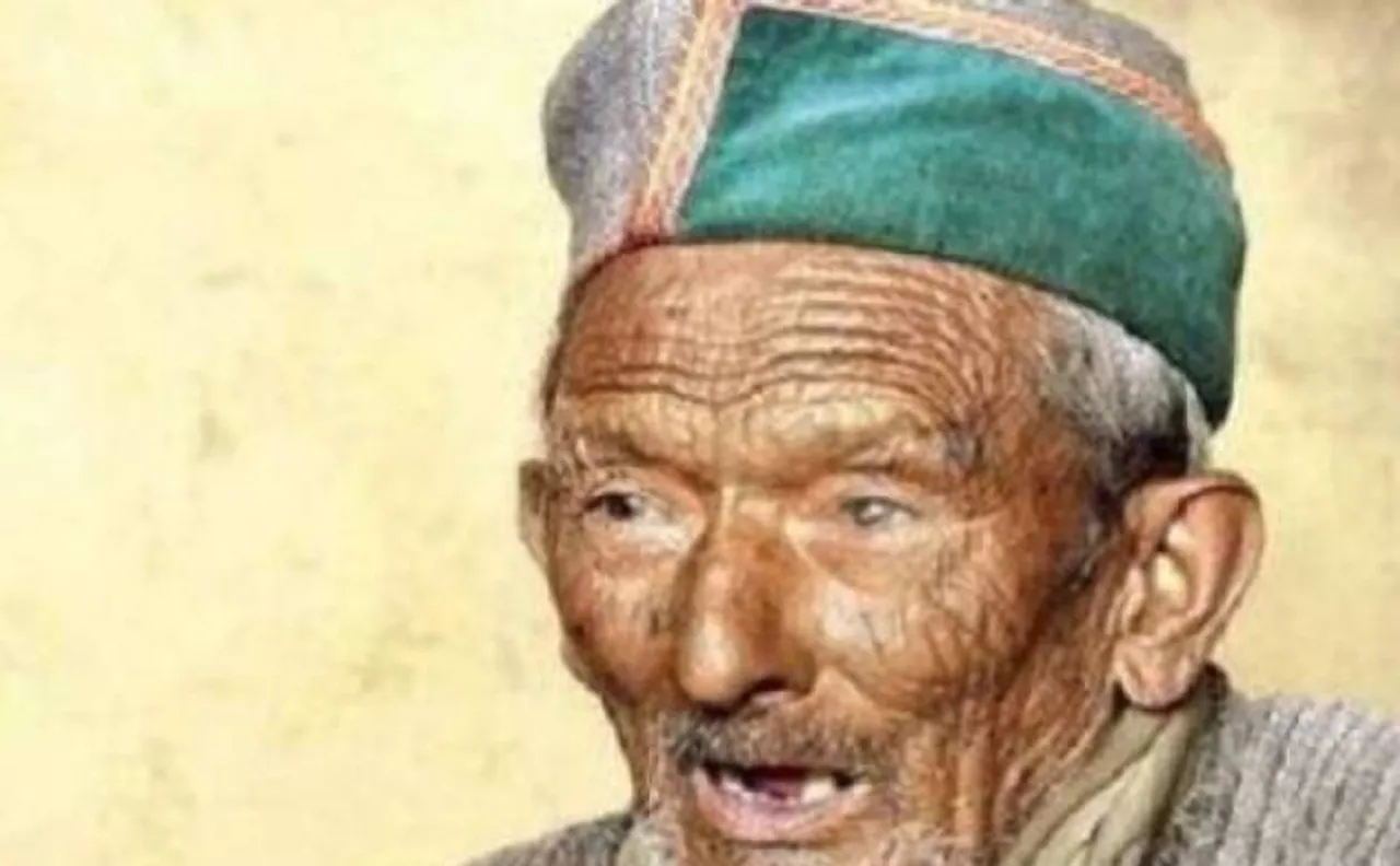 हिमाचल चुनाव: स्वतंत्र भारत के पहले मतदाता श्याम शरण नेगी के स्वागत में बिछा 'रेड कार्पेट'