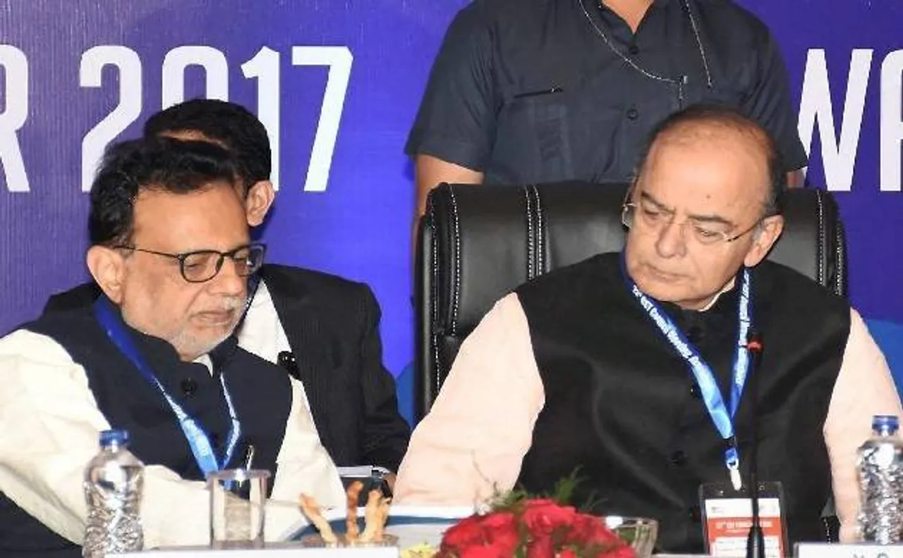 उपभोक्ता और कारोबारियों को बड़ी राहत, 178 वस्तुओं पर GST दर घटा, होटल में खाना हुआ सस्ता