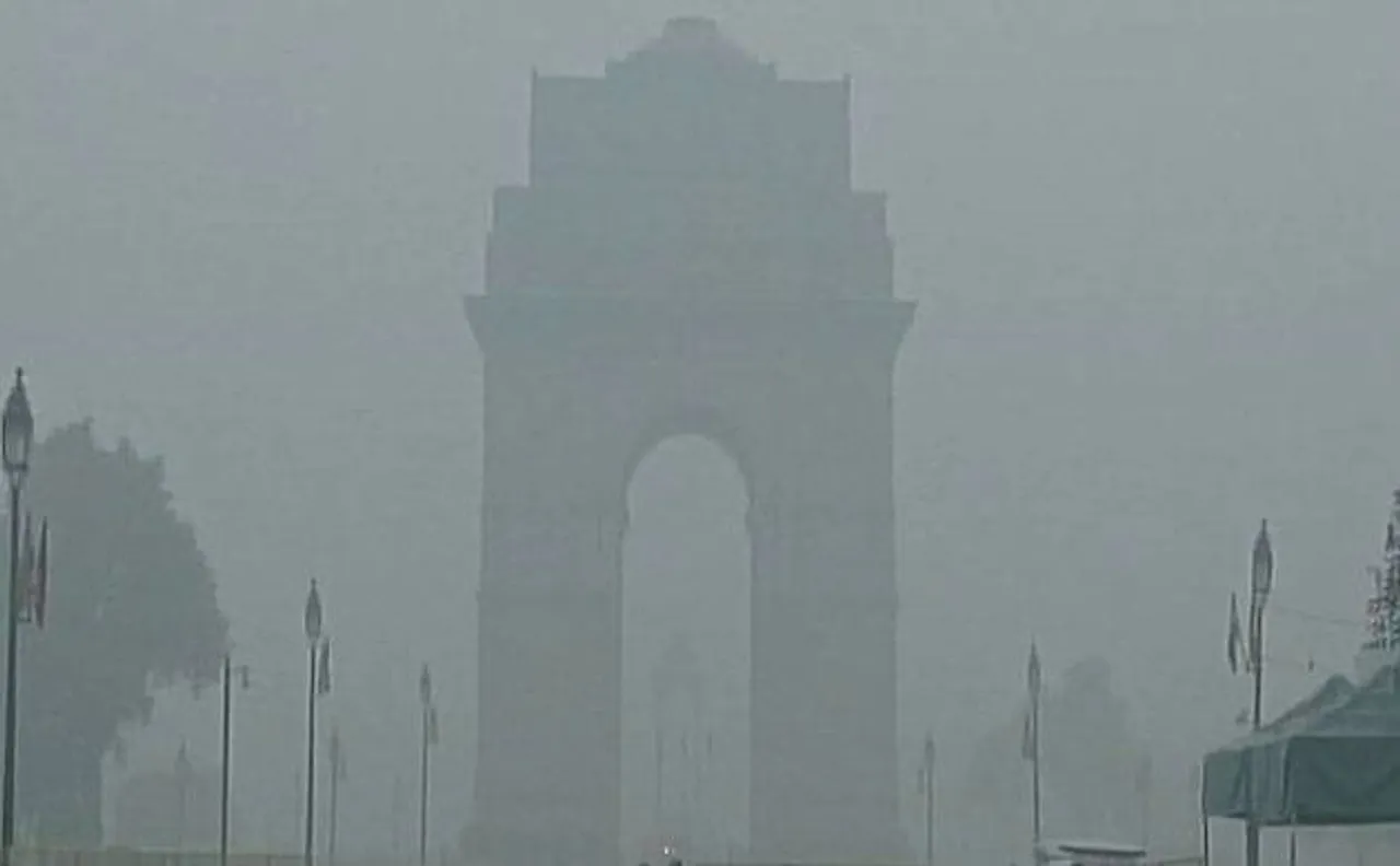 प्रदूषण कम करने के लिये दिल्ली में ट्रकों की एंट्री बैन, सीमाओं को किया गया सील