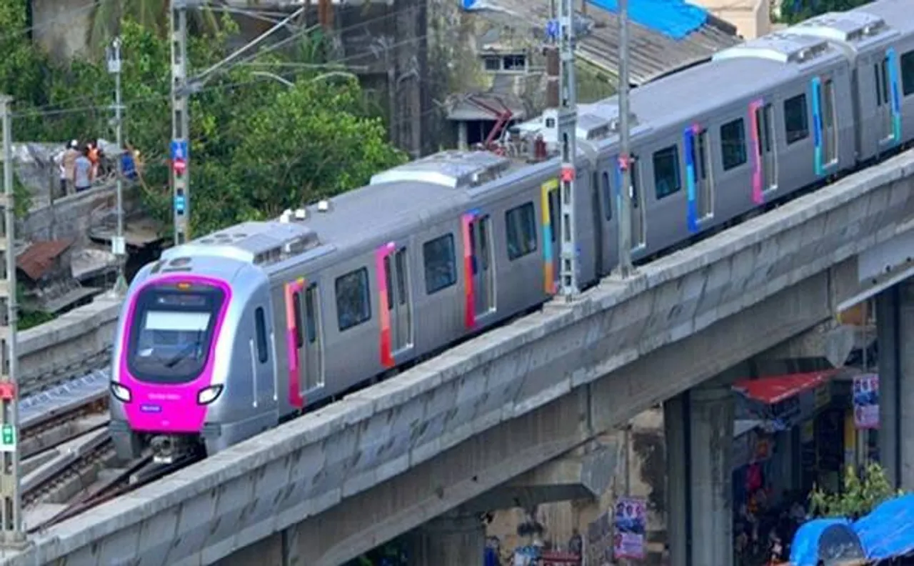 मुंबईः मेट्रो ने लॉन्च की ये नई तकनीक, मोबाइल से मिलेगी टिकट