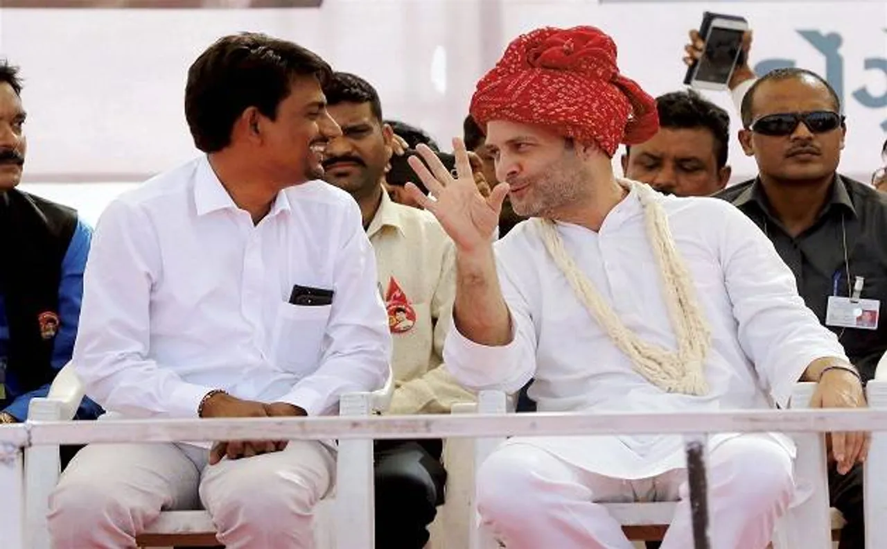 गुजरात चुनाव: प्रत्याशियों पर फंसा पेच, अल्पेश ठाकोर की मौजूदगी में दिल्ली में पाटीदारों के साथ कांग्रेस की बैठक