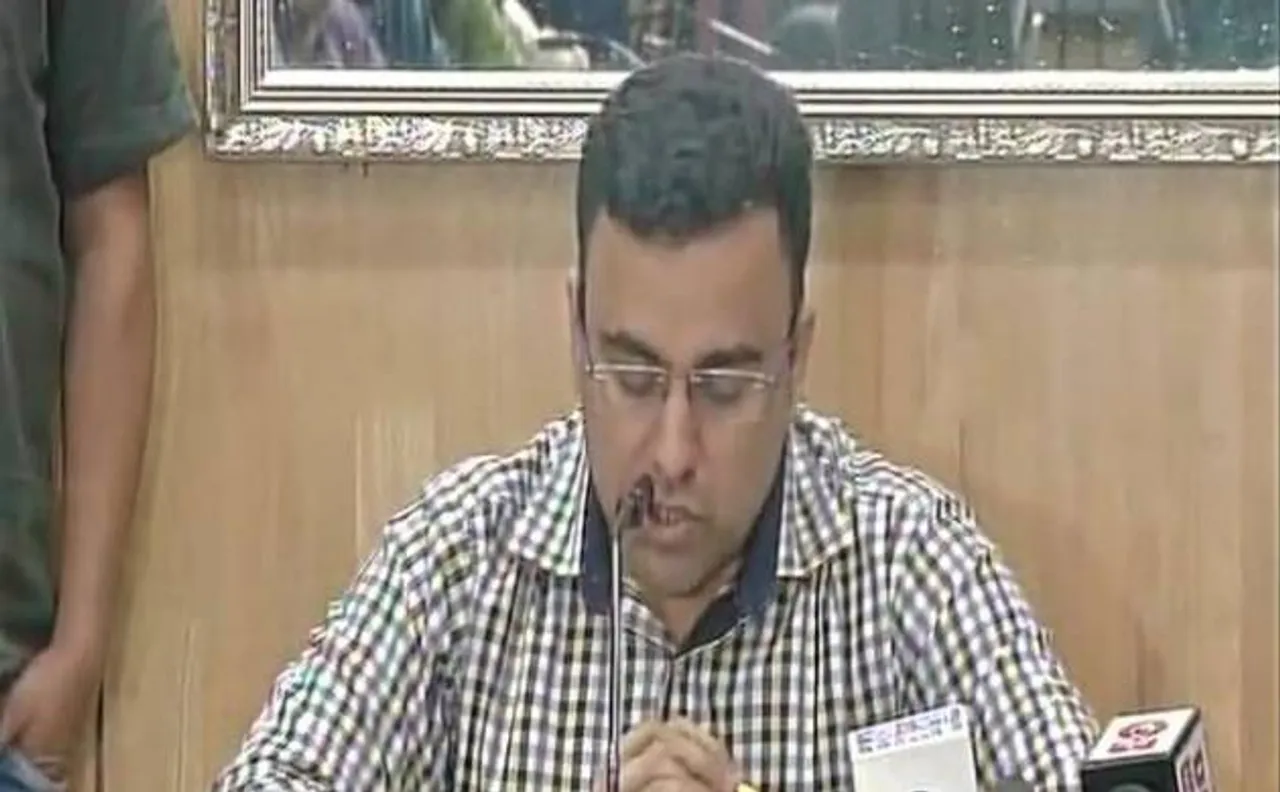कोलकाता रेलवे स्टेशन से तीन संदिग्ध आतंकी गिरफ्तार, आतंकी संगठन अल-कायदा के दस्तावेज बरामद