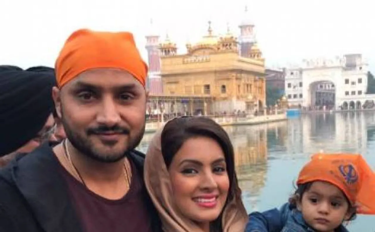 सौरभ गांगुली ने हरभजन की बेटी को बेटा बताया, मांगी माफी