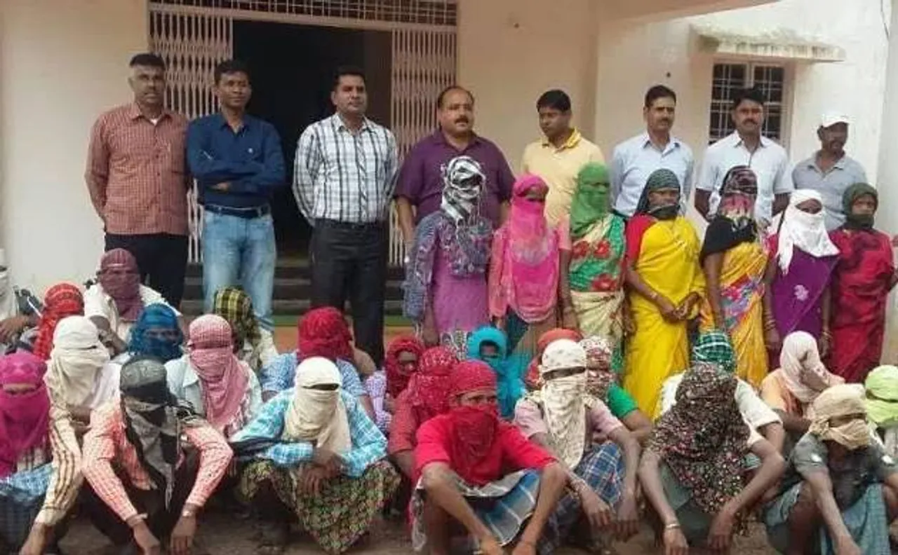 छत्तीसगढ़ : बीजापुर में एक महिला समेत 12 नक्सली गिरफ्तार