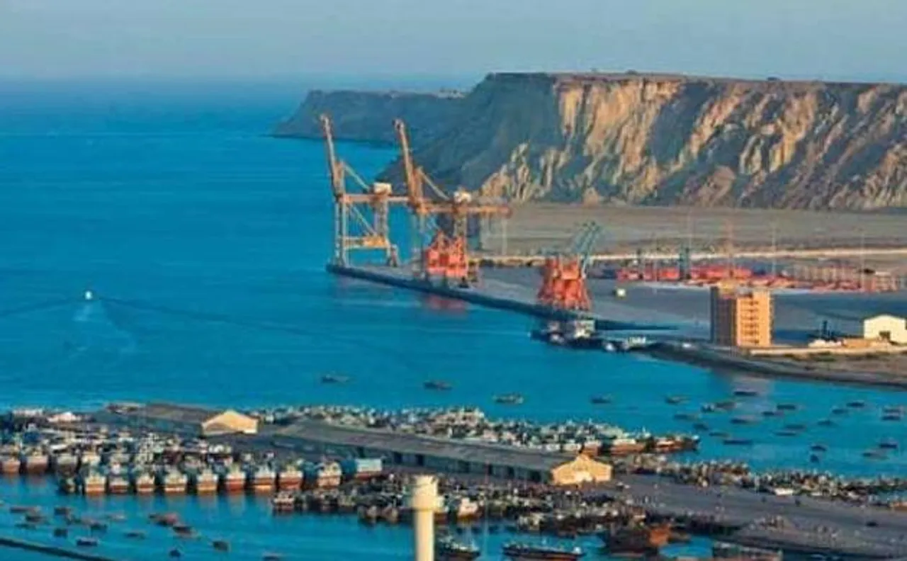 पाकिस्तान सरकार को बड़ा झटका, चीन ने  CPEC से जुड़ी सड़क परियोजना की फंडिंग पर लगाई रोक