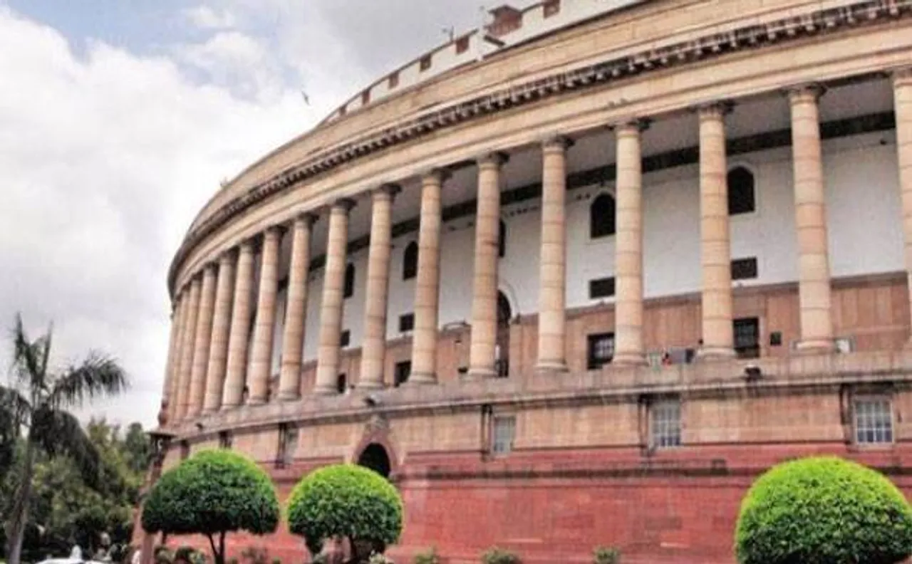 कैश फॉर क्वेरी घोटाले में 11 पूर्व सांसदों के खिलाफ मामला चलाने के निर्देश