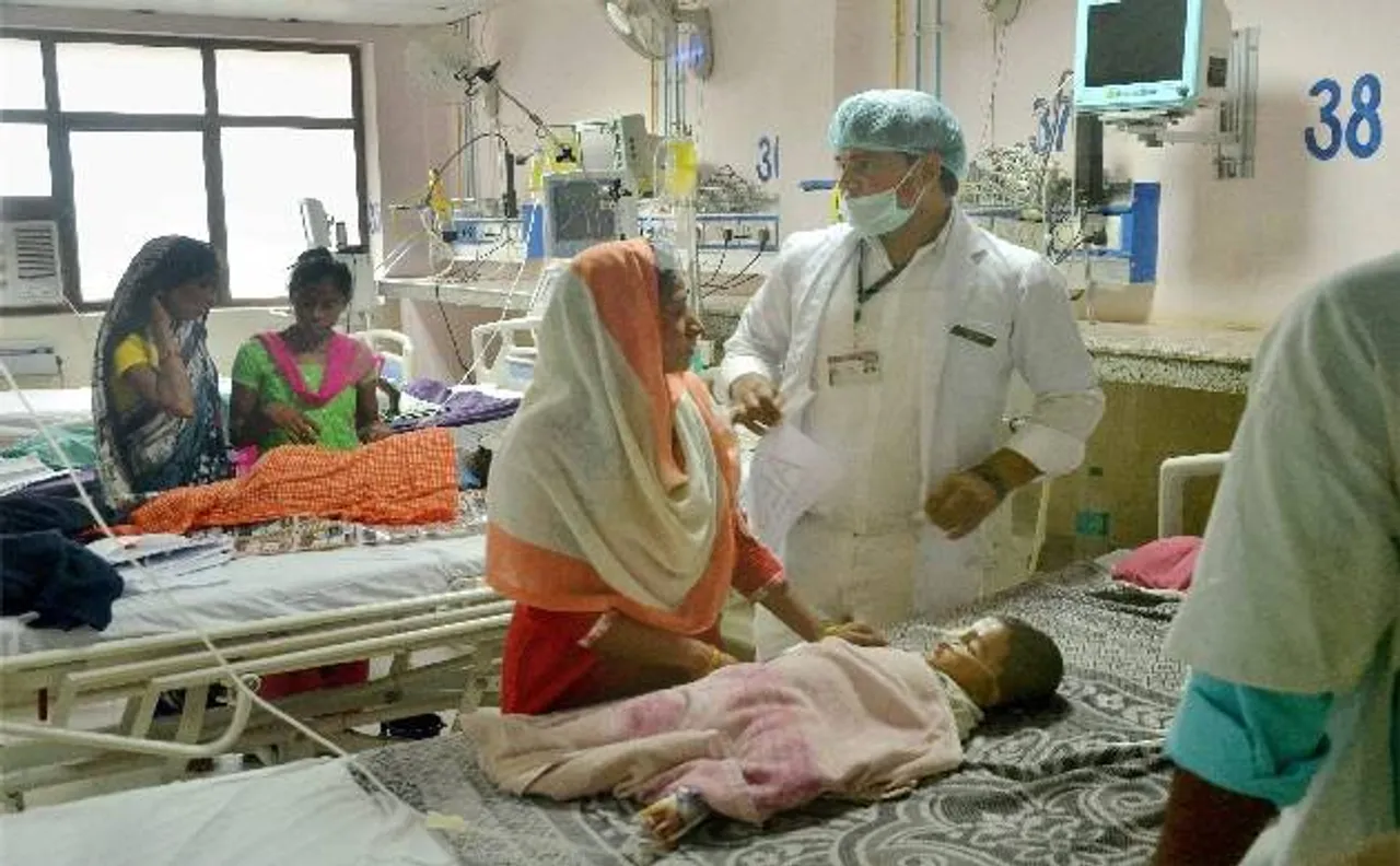 निजी अस्पताल, जनता, मीडिया और सरकार... आखिर कब बदलेगी तस्वीर?