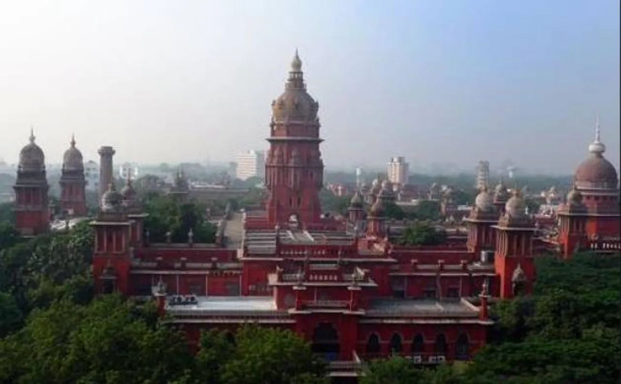 मद्रास हाई कोर्ट का निर्देश, अगड़ी जाति के गरीबों को भी आरक्षण देने पर करें विचार