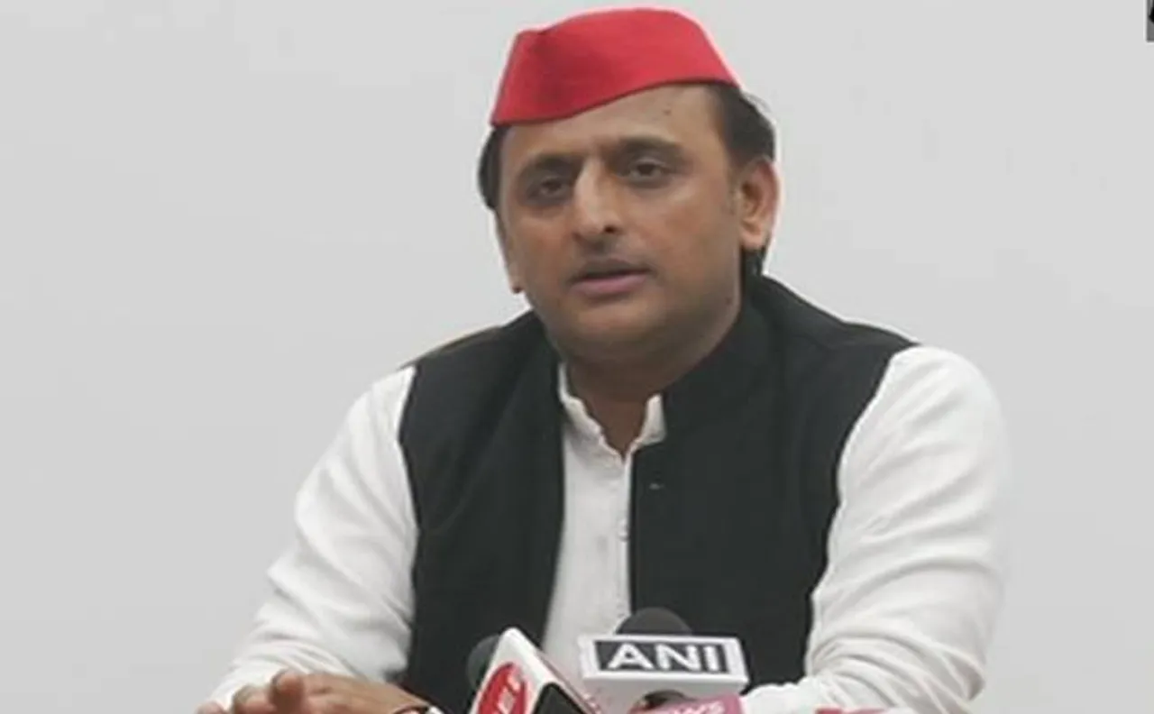 अखिलेश यादव ने कहा, गुजरात चुनाव हारने से बाल-बाल बची बीजेपी