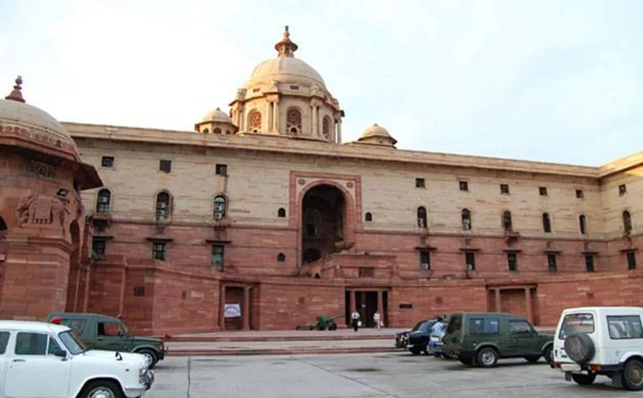 सैनिक स्कूल में लड़कियों को दाखिले में पक्षपात पर हाई कोर्ट का केंद्र को नोटिस
