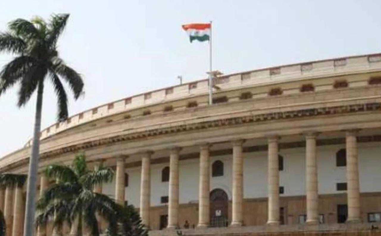 शीतकालीन सत्र: हंगामे के कारण पहले हफ्ते नहीं हुआ कोई काम, बुधवार तक के लिये सदन स्थगित