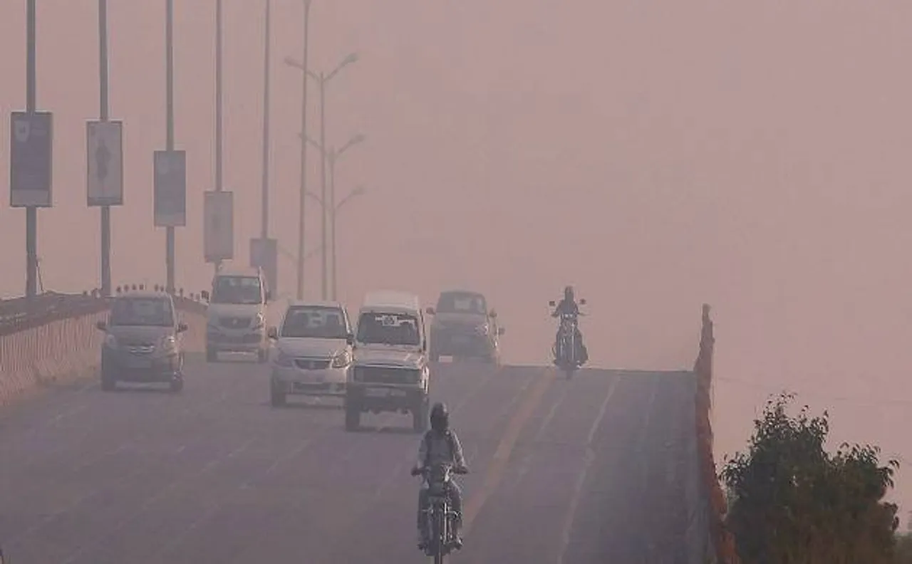 दिल्ली-NCR में हवा की गुणवत्ता फिर हुई खराब, 'इमरजेंसी' की श्रेणी में पहुंची