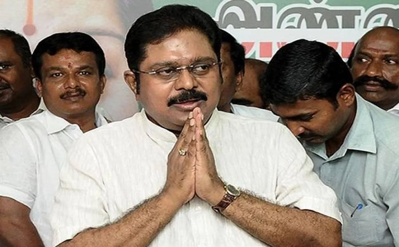 दिनाकरन की जीत से भड़की AIADMK, कई नेताओं को दिखाया पार्टी से बाहर का रास्ता