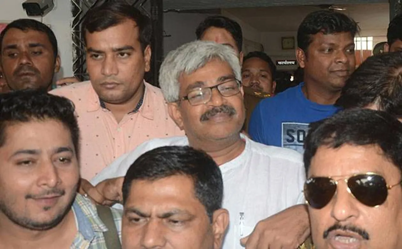 सीडी कांड: पत्रकार विनोद वर्मा को रायपुर कोर्ट से मिली जमानत