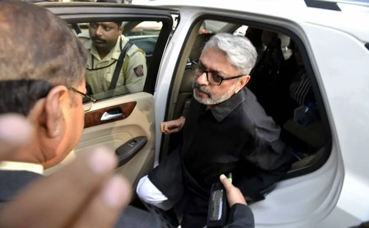 'पद्मावती' फैंस को जल्दी मिल सकती है खुशखबरी, सेंसर बोर्ड ने फिल्म देखने के लिए बुलाया इतिहासकारों को